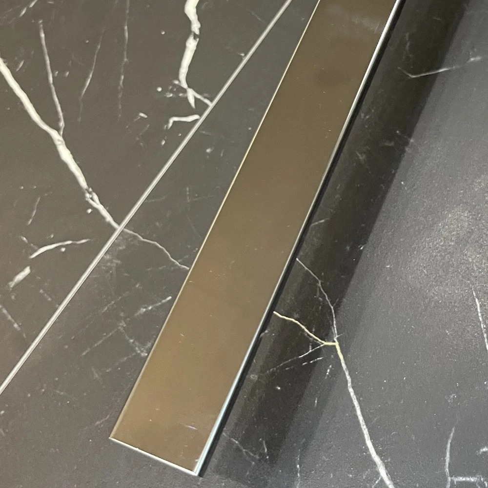 Profil U negru lucios 30mm