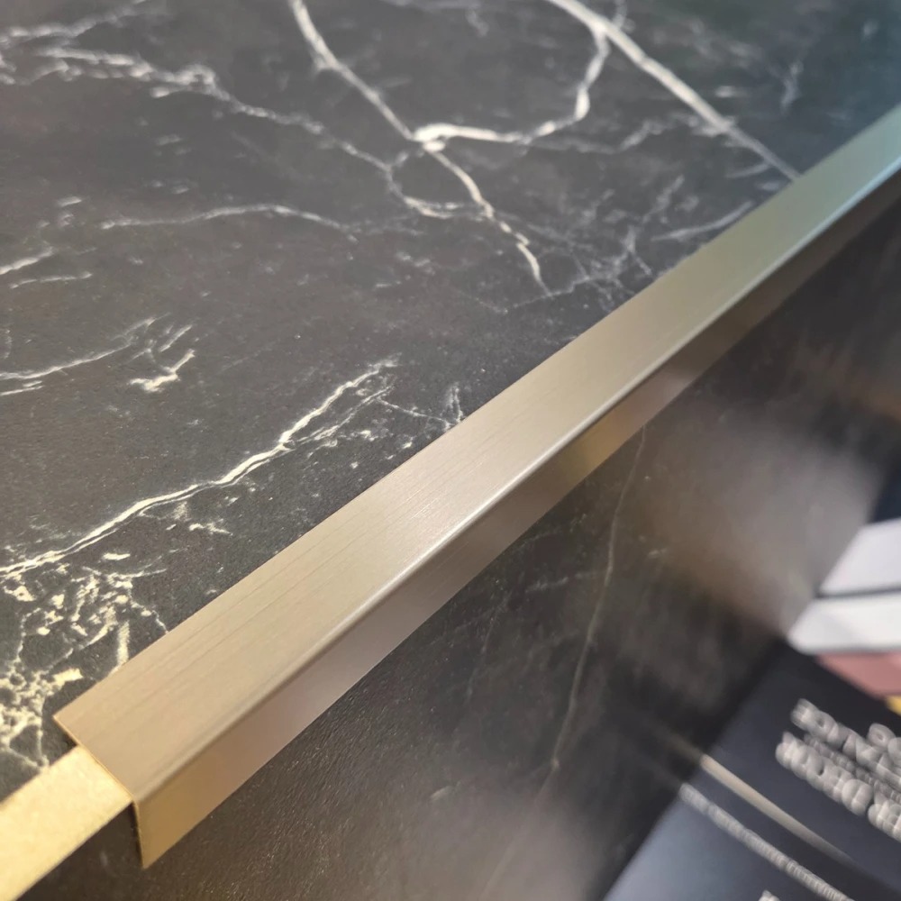 Profil L auriu antic 15mm