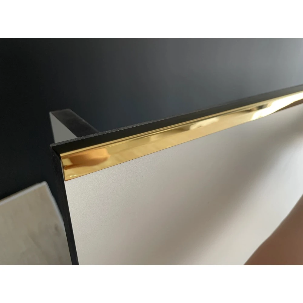 Profil L auriu lucios 20X20mm laturi tesite